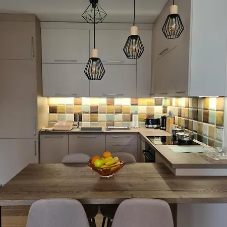 Stella * סובוטיקה